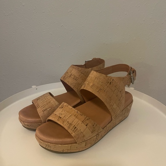 Gentle Souls by Kenneth Cole Lori Platform Wedge Sandal in Cork, Size 8.5 - Picture 9 of 9